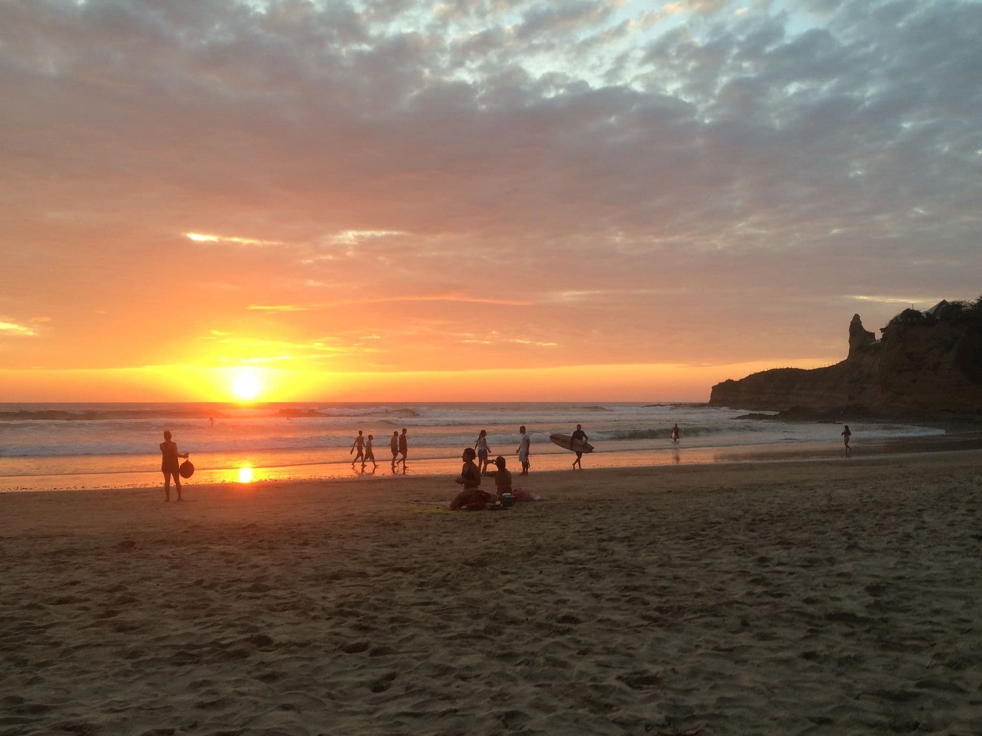 Montañita (Ecuador) - Card Background Image