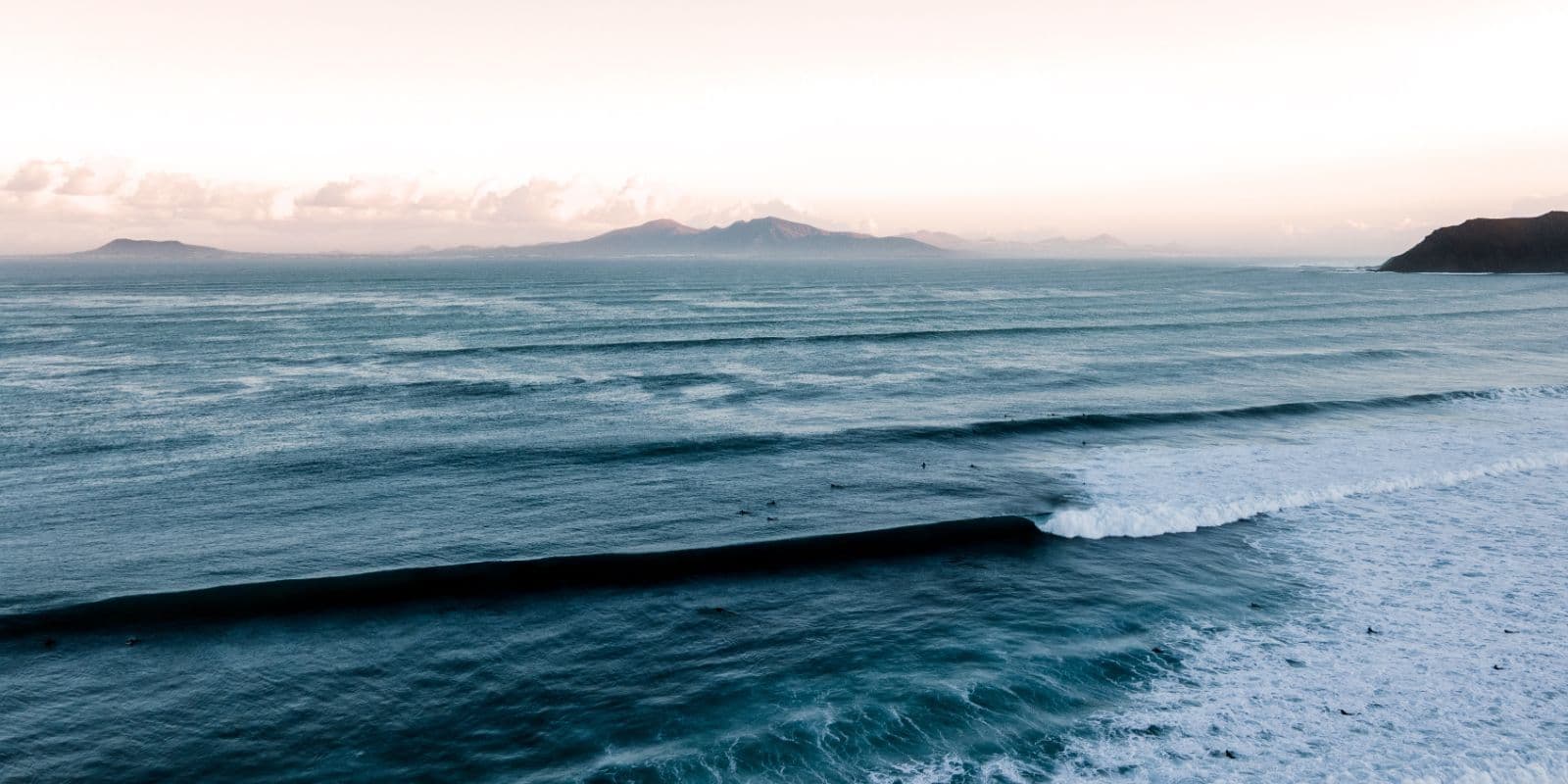 Coworksurf City (Gran Canaria) - Card Background Image