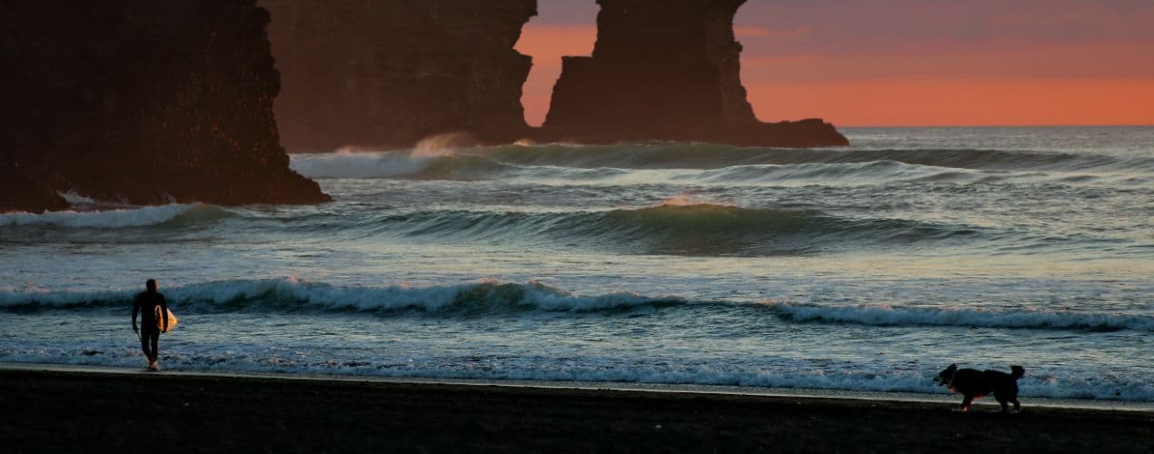 Piha (New Zeland) - Card Background Image